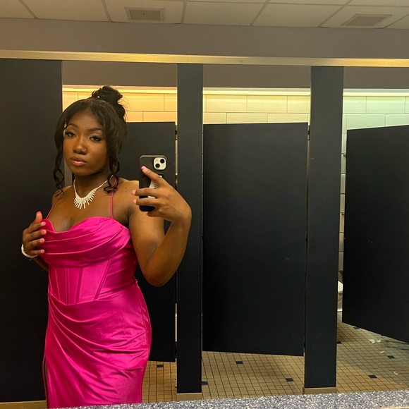 Beautiful Pink/fuchsia event dress for sale !! - Picture 4 of 5